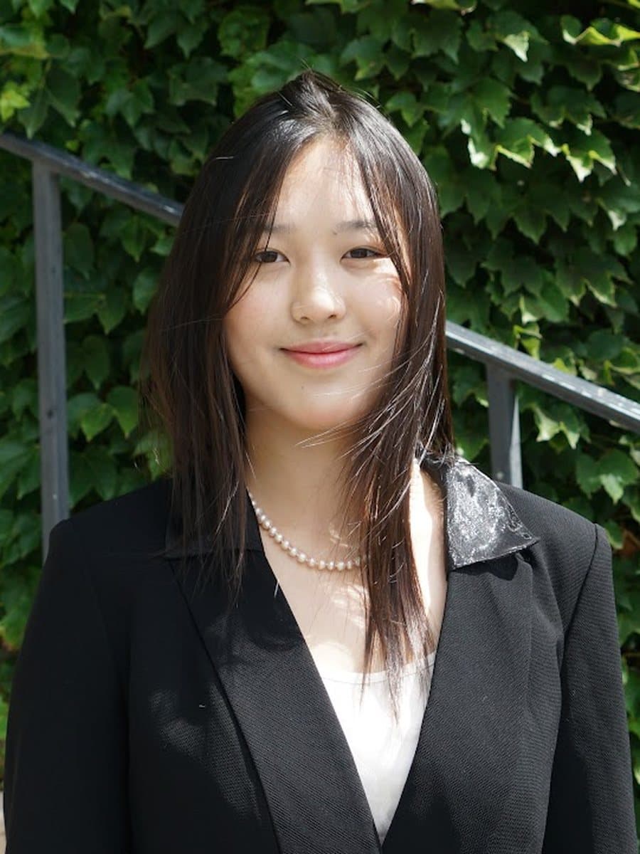 Violet Ouyang